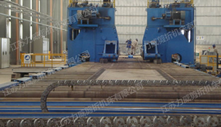 鋼板預(yù)彎機